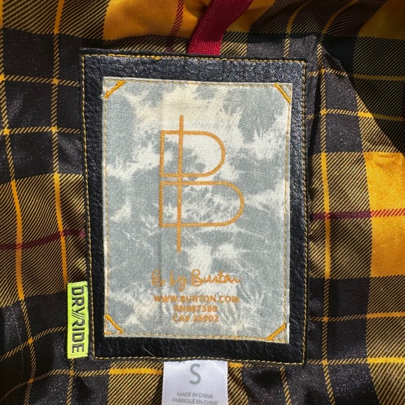 Button ski jacket - Picture 4 of 4